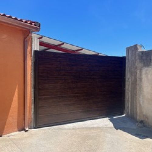 corredera en panel imitacion madera