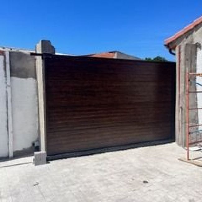 Puertas de Garaje Correderas en Valladolid | Puertas del Río