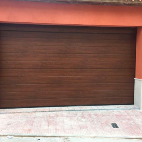 Puertas y automatismos en Valladolid, trabajos de Puertas del Río 01