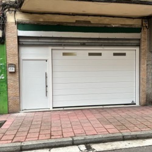 seccional con peatonal thermo 46 adosada